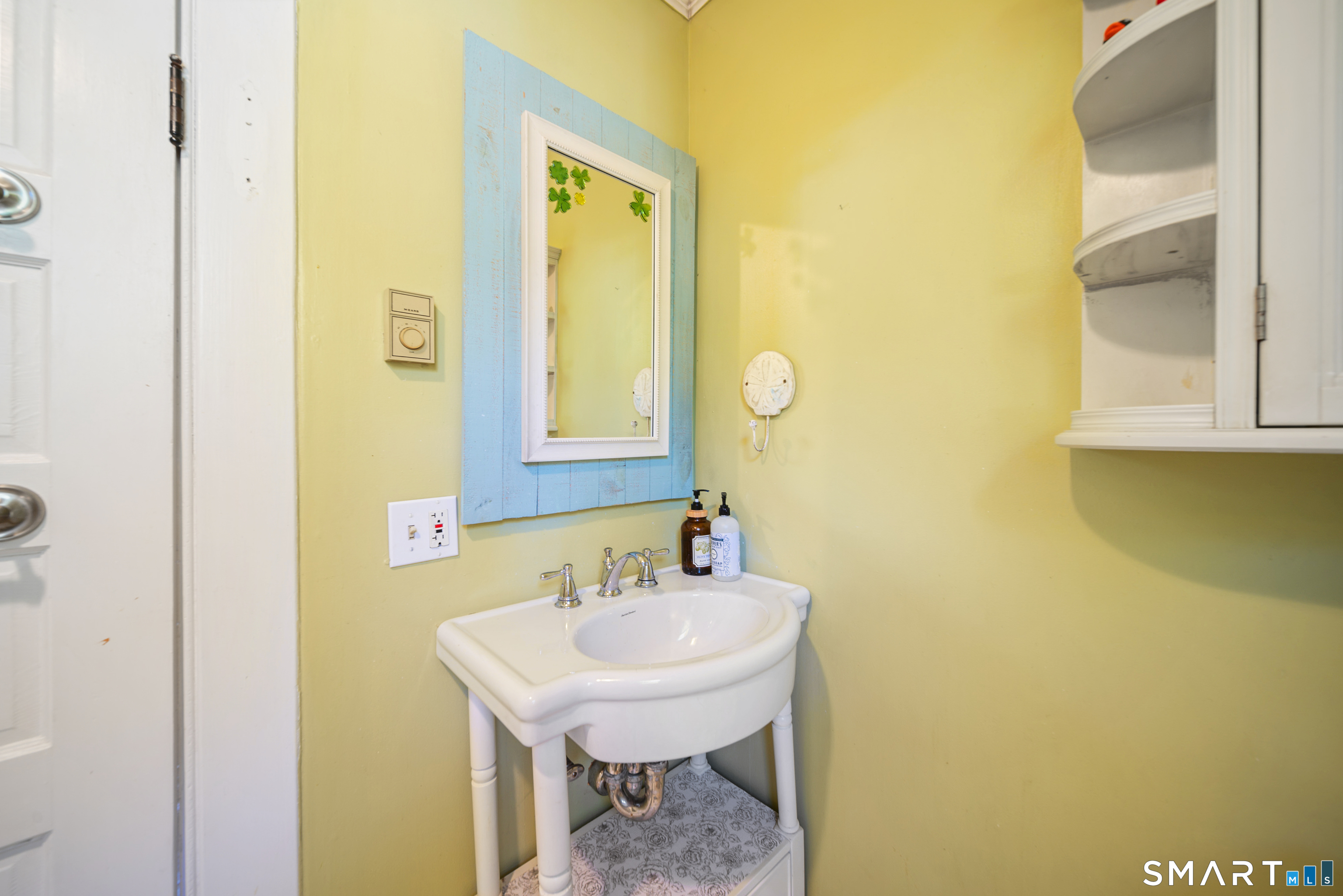 27 Roberts Avenue Watertown CT 06795