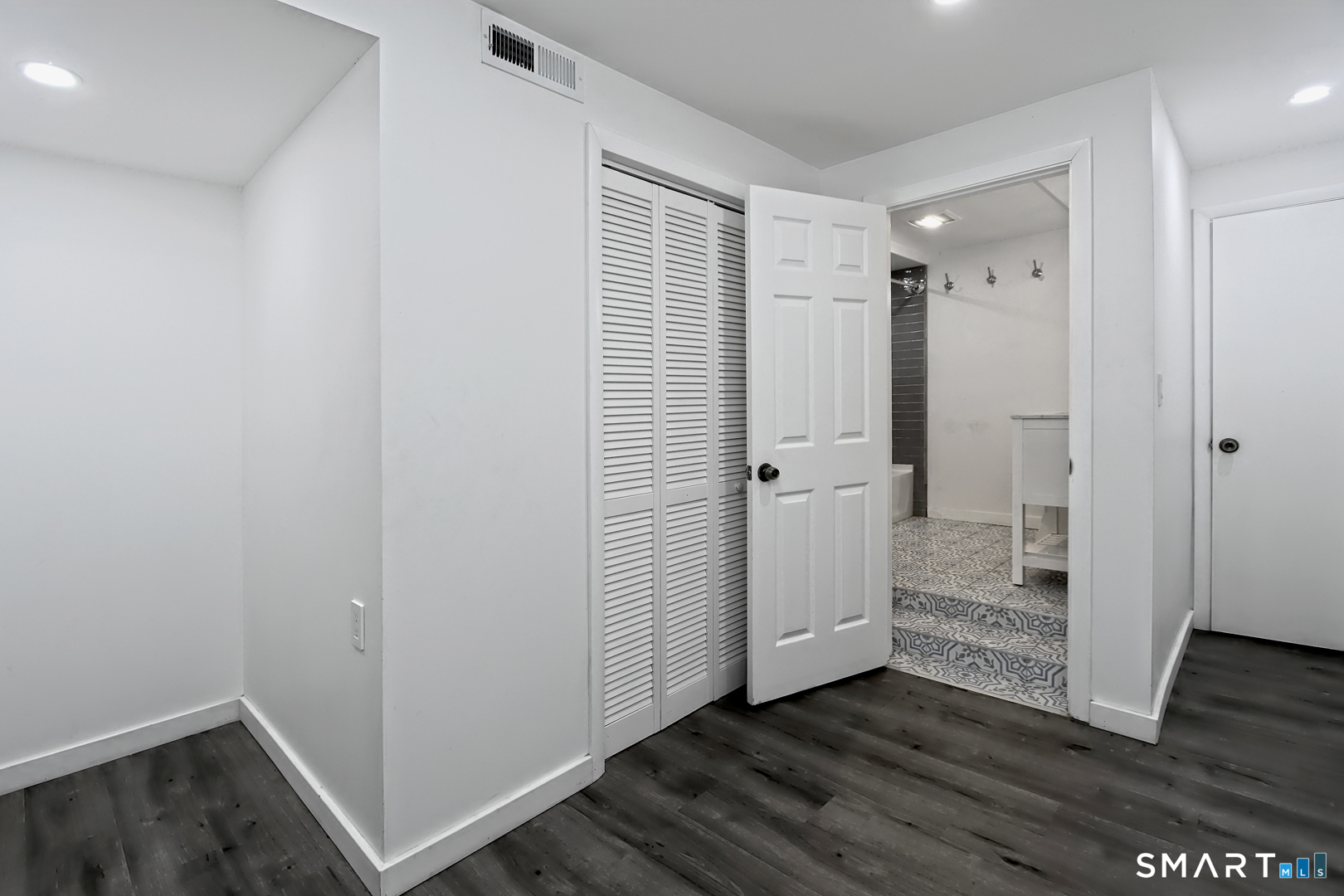 110 Roger White Drive New Haven CT 06511