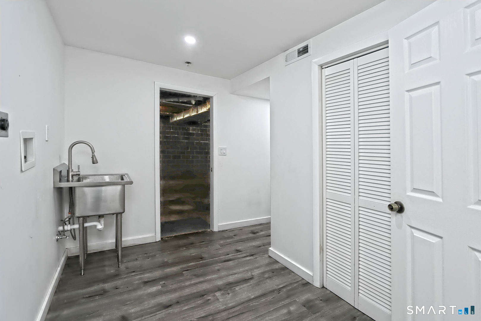 110 Roger White Drive New Haven CT 06511