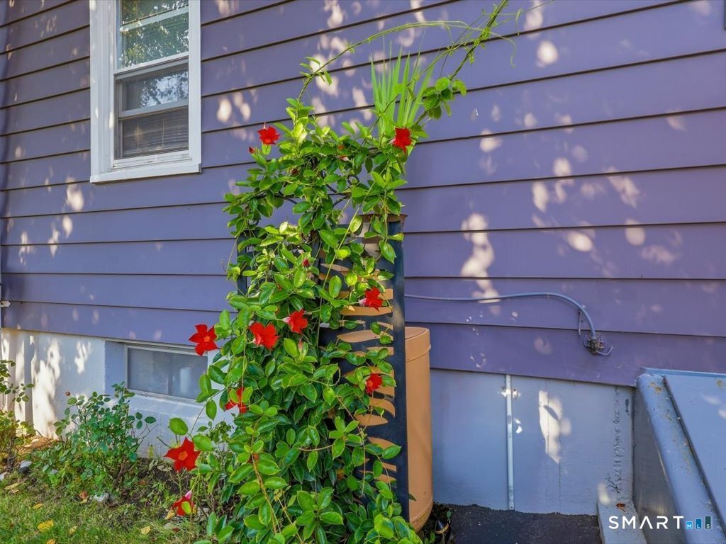 87 Beechwood Avenue Hamden CT 06514