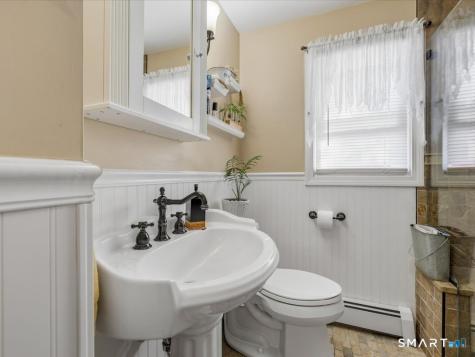 87 Beechwood Avenue Hamden CT 06514