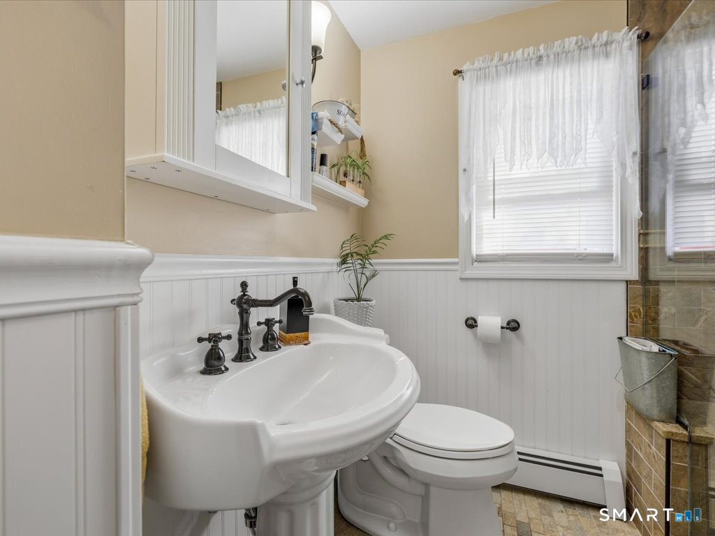 87 Beechwood Avenue Hamden CT 06514