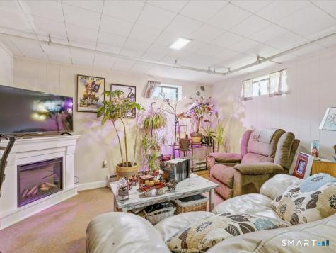 87 Beechwood Avenue Hamden CT 06514