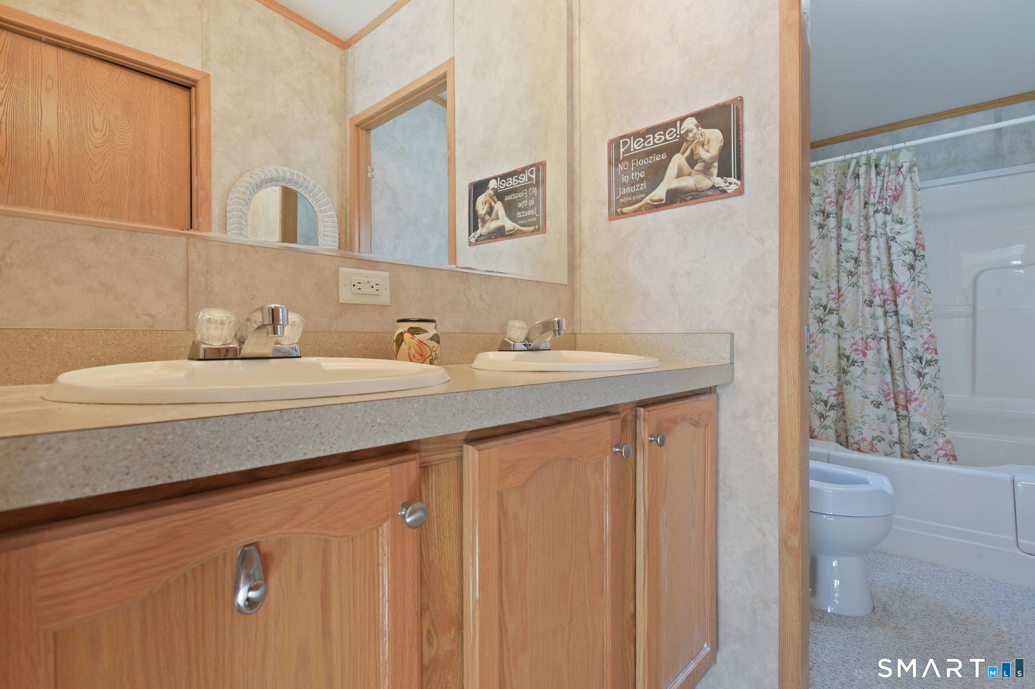 6 Evergreen Park Clinton CT 06413