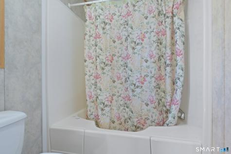 6 Evergreen Park Clinton CT 06413