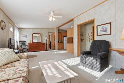 6 Evergreen Park Clinton CT 06413