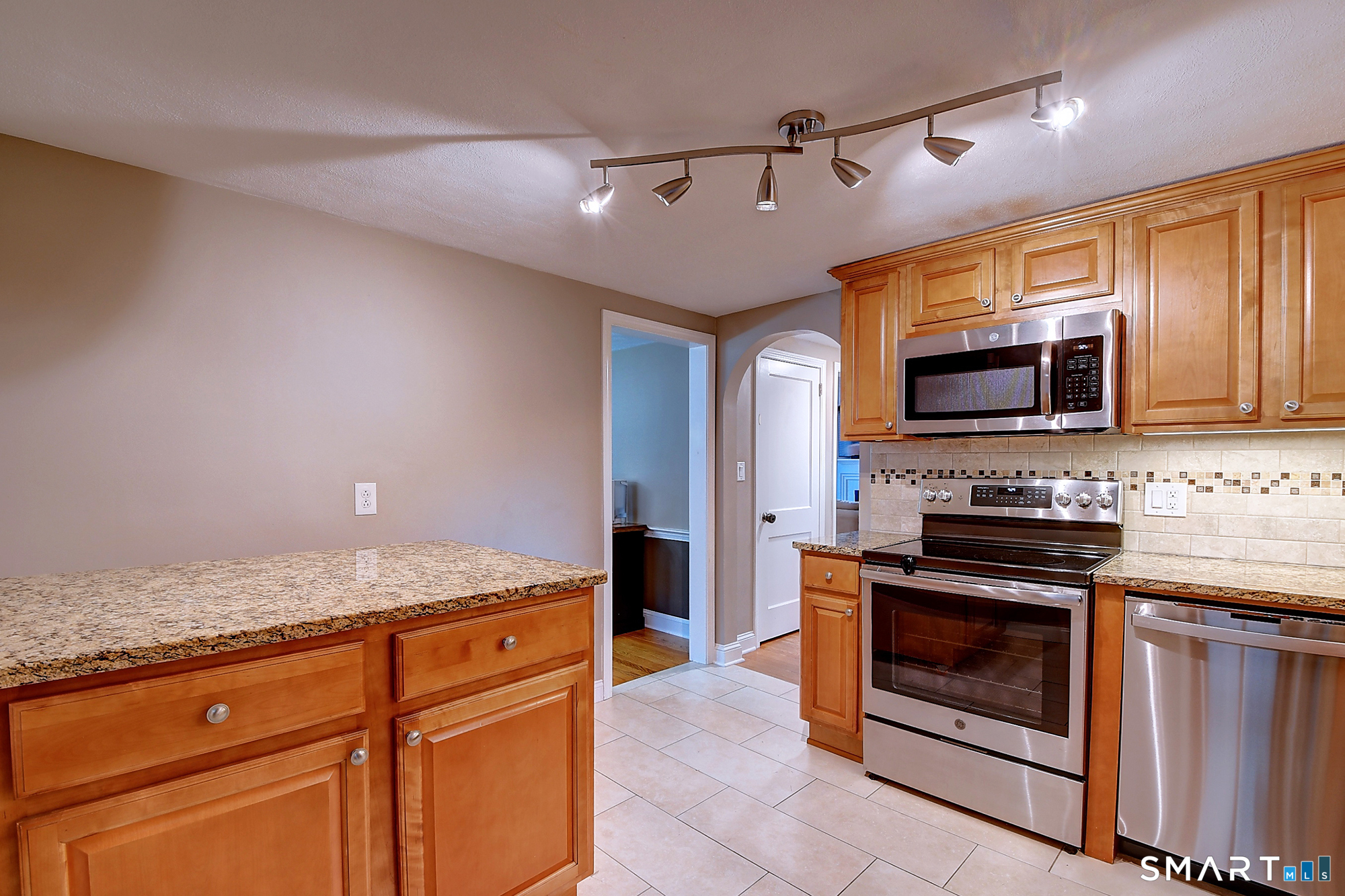 19 Shannon Road East Hartford CT 06118