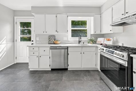 180 Country Hill Drive West Haven CT 06516