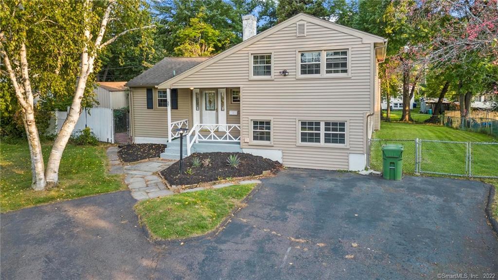 27 Grande Avenue Windsor CT 06095