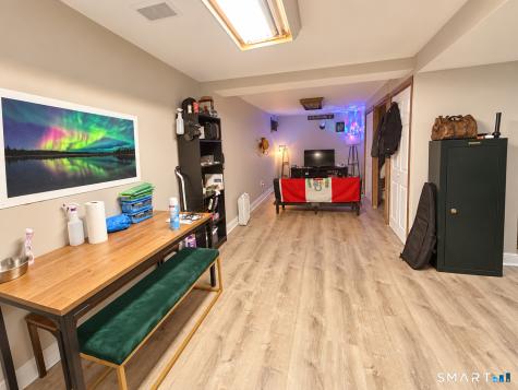 26 Merriman Road Windsor CT 06095