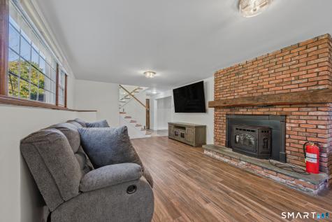 27 Berkshire Drive New Hartford CT 06057