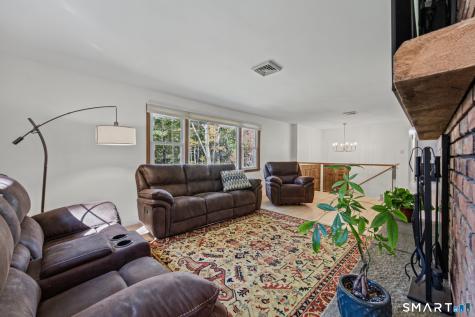 27 Berkshire Drive New Hartford CT 06057