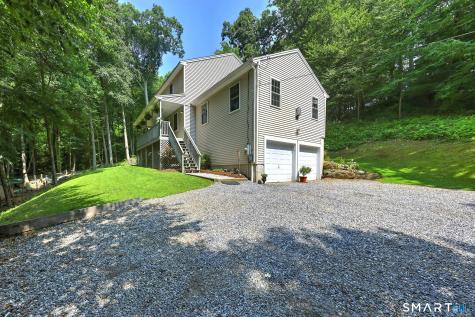 35 Charles Road Seymour CT 06483