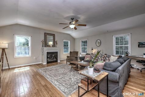 35 Charles Road Seymour CT 06483
