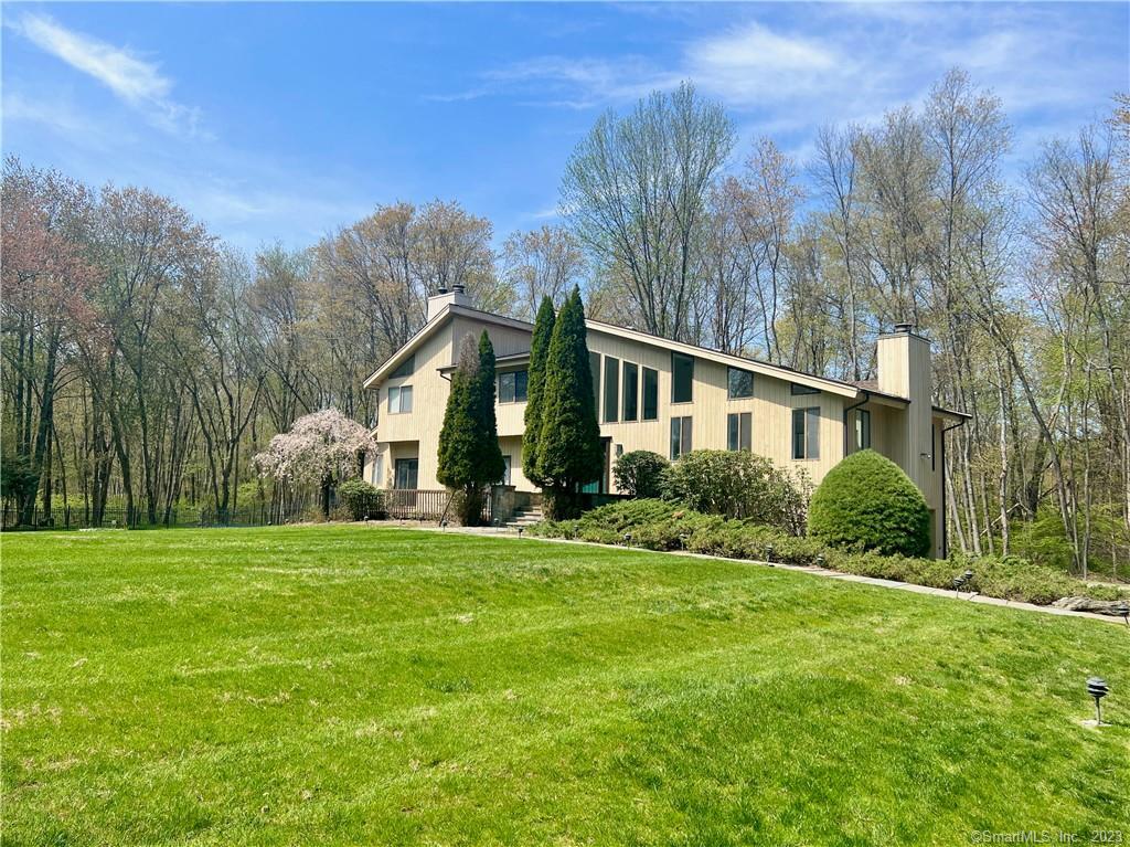 63 North Lake Drive Stamford CT 06903