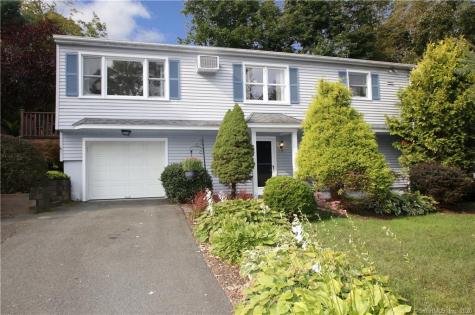 9 Sunset Hill Road Newtown CT 06470