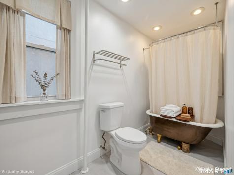 44 Rogers Street New London CT 06320