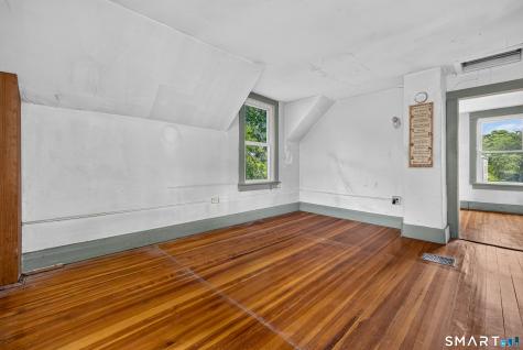 44 Rogers Street New London CT 06320