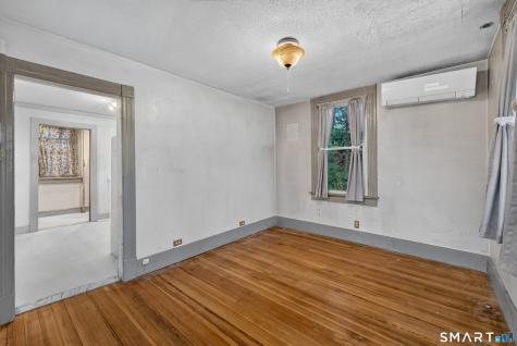 44 Rogers Street New London CT 06320