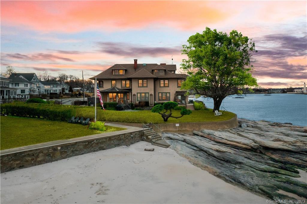 6 Mott Avenue New London CT 06320