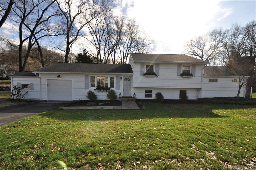 21 Middlebrook Drive Fairfield CT 06824