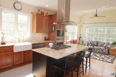 15 Bantry Road Simsbury CT 06070