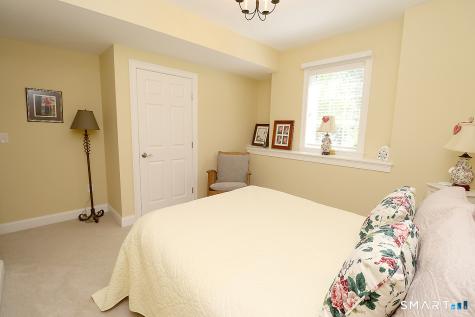 15 Bantry Road Simsbury CT 06070