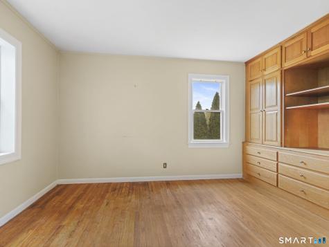33 Cynthia Drive West Haven CT 06516