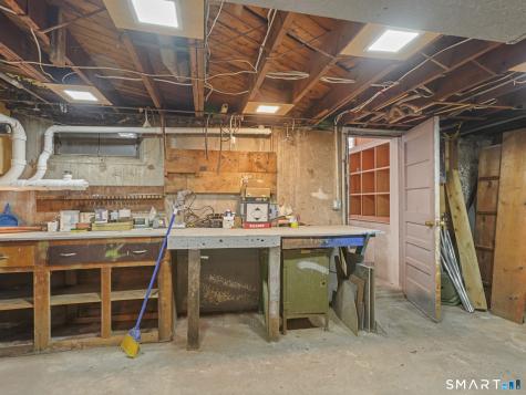 33 Cynthia Drive West Haven CT 06516