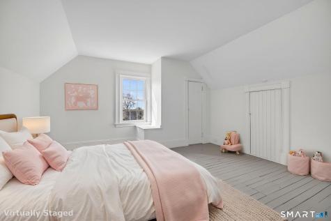 314 Ocean Avenue New London CT 06320