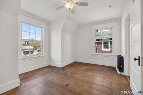 314 Ocean Avenue New London CT 06320