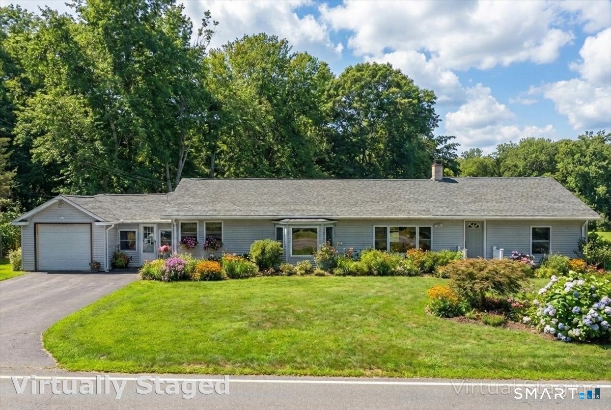 152 Mystic Road North Stonington CT 06359