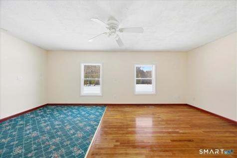 152 Mystic Road North Stonington CT 06359