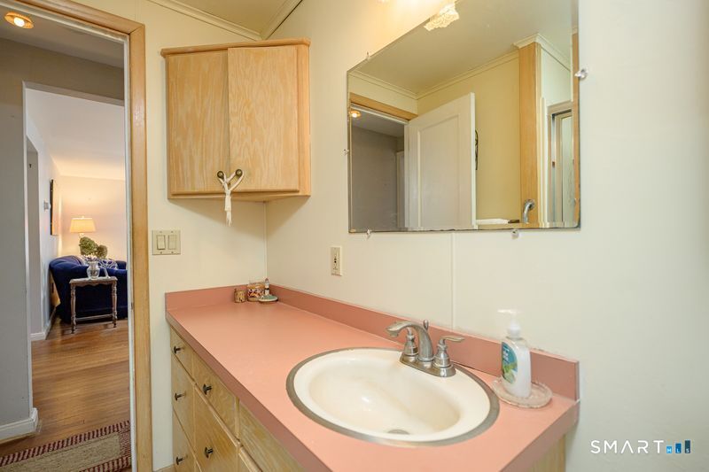 72 South 4th Avenue Norwich CT 06380