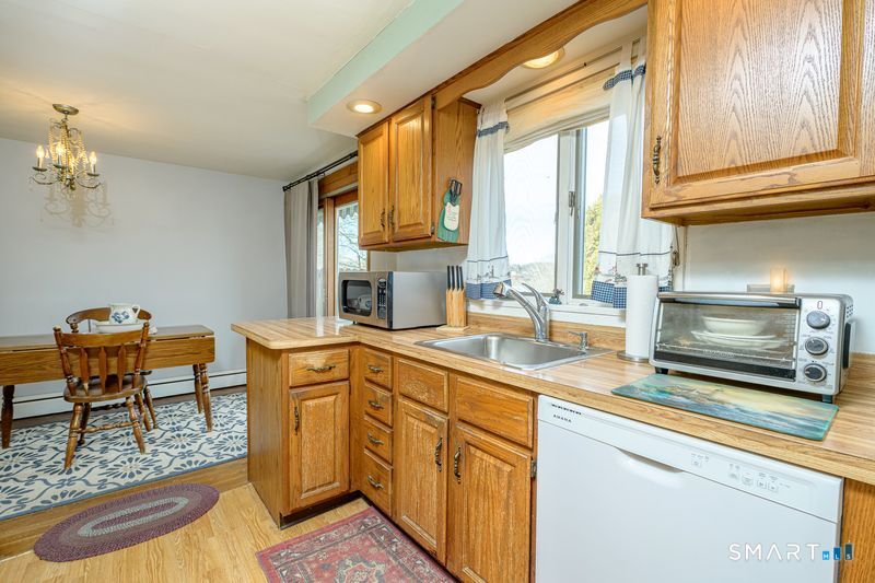 72 South 4th Avenue Norwich CT 06380