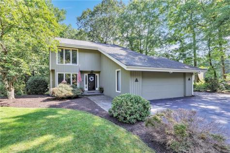 8 Rolling Brook Lane Shelton CT 06484