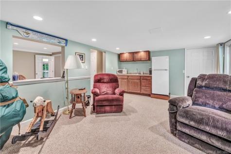 8 Rolling Brook Lane Shelton CT 06484