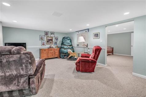 8 Rolling Brook Lane Shelton CT 06484