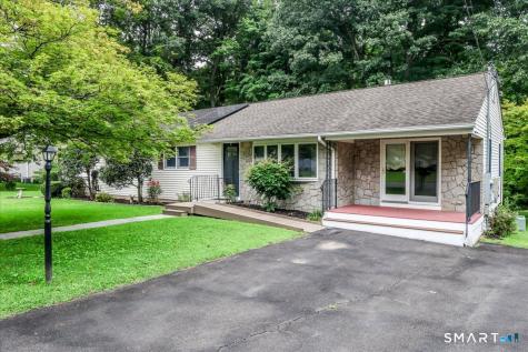 14 Ivy Lane Danbury CT 06811