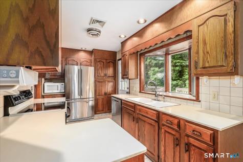 14 Ivy Lane Danbury CT 06811