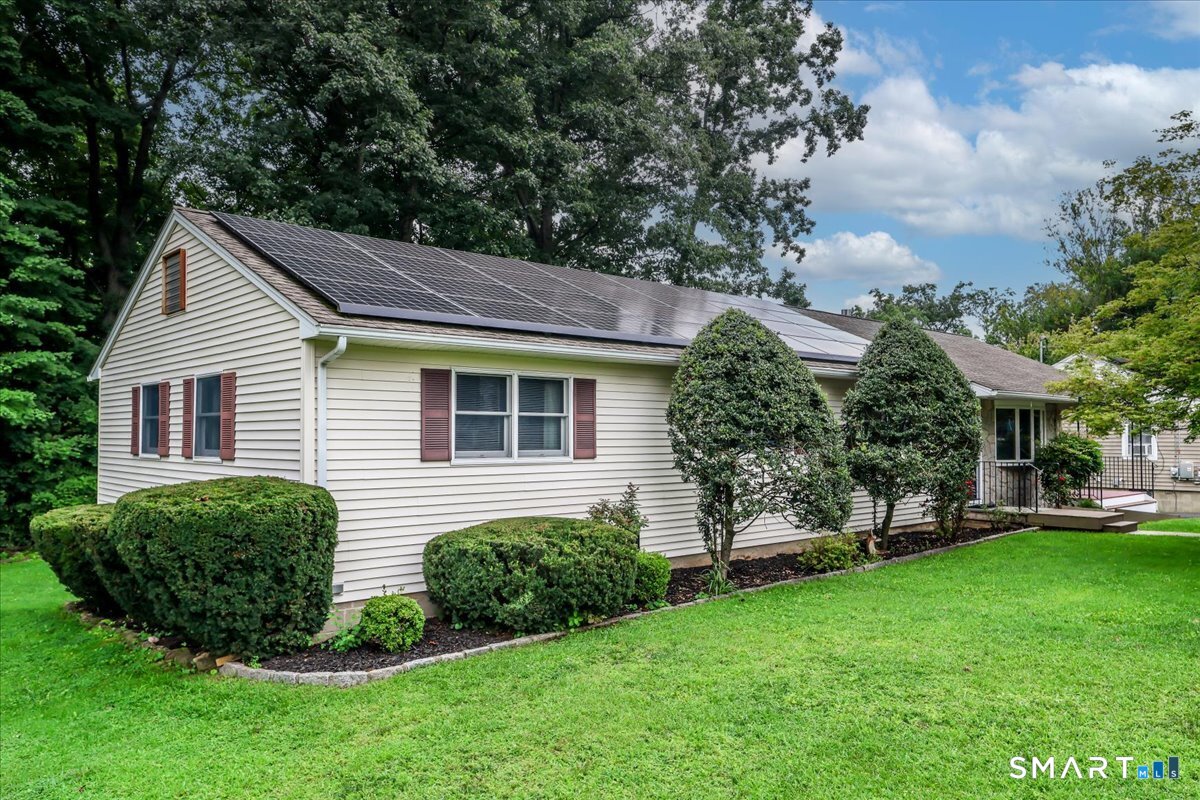14 Ivy Lane Danbury CT 06811