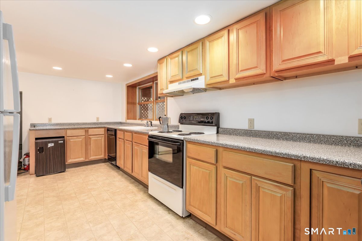 14 Ivy Lane Danbury CT 06811