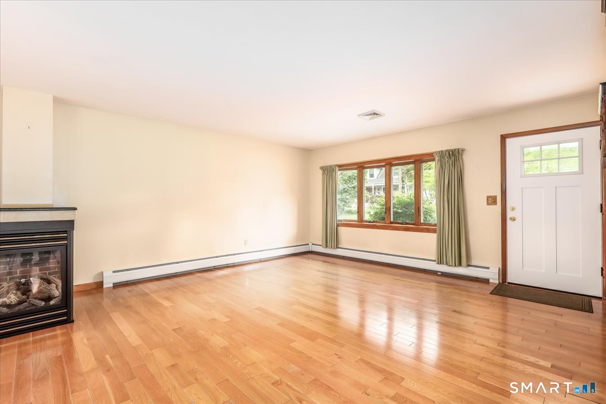 14 Ivy Lane Danbury CT 06811