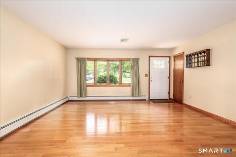 14 Ivy Lane Danbury CT 06811