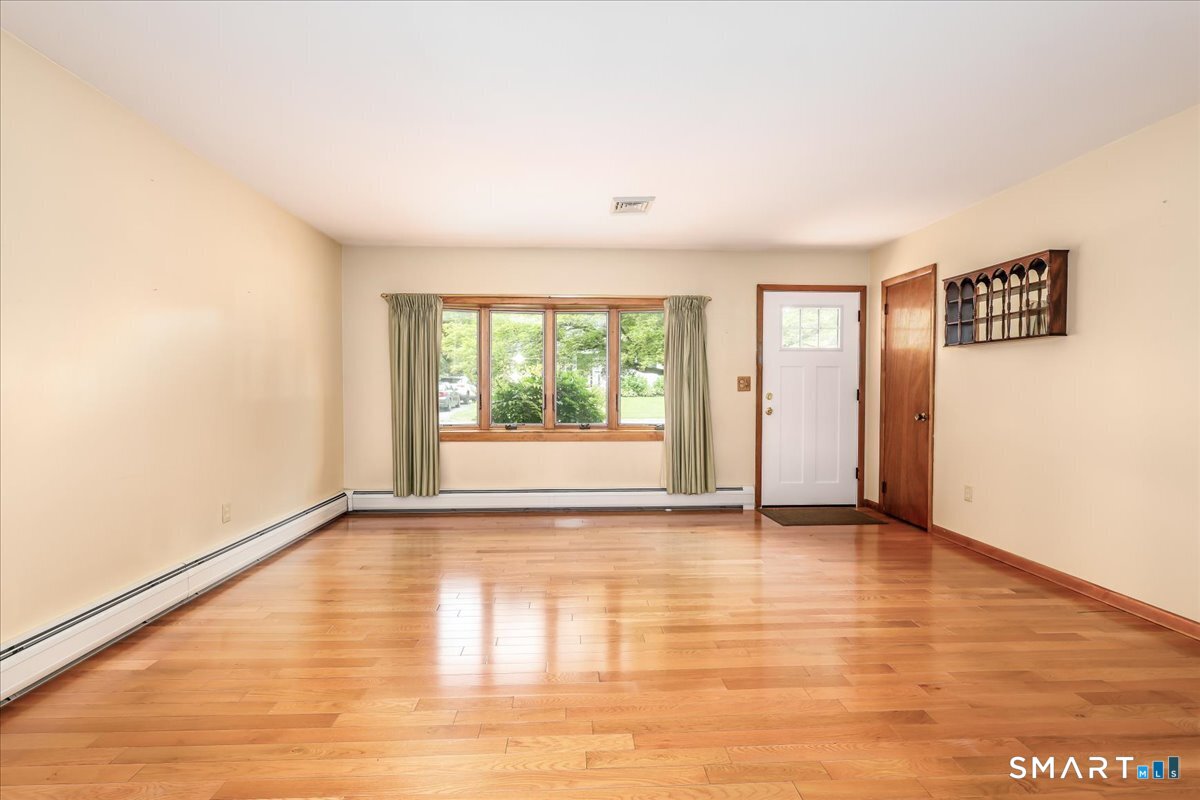 14 Ivy Lane Danbury CT 06811