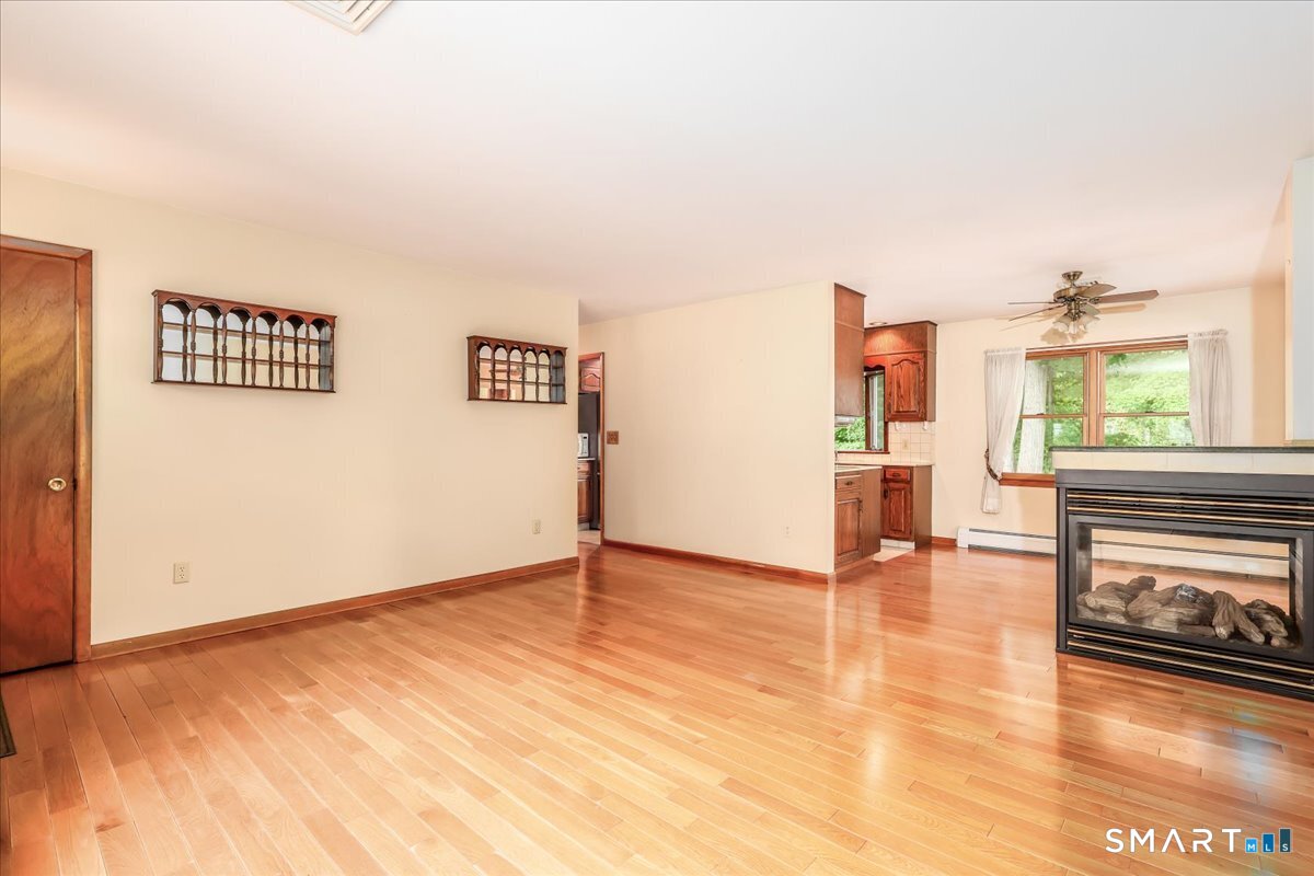14 Ivy Lane Danbury CT 06811