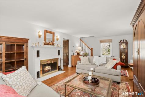 4 Kay Lane Newtown CT 06470
