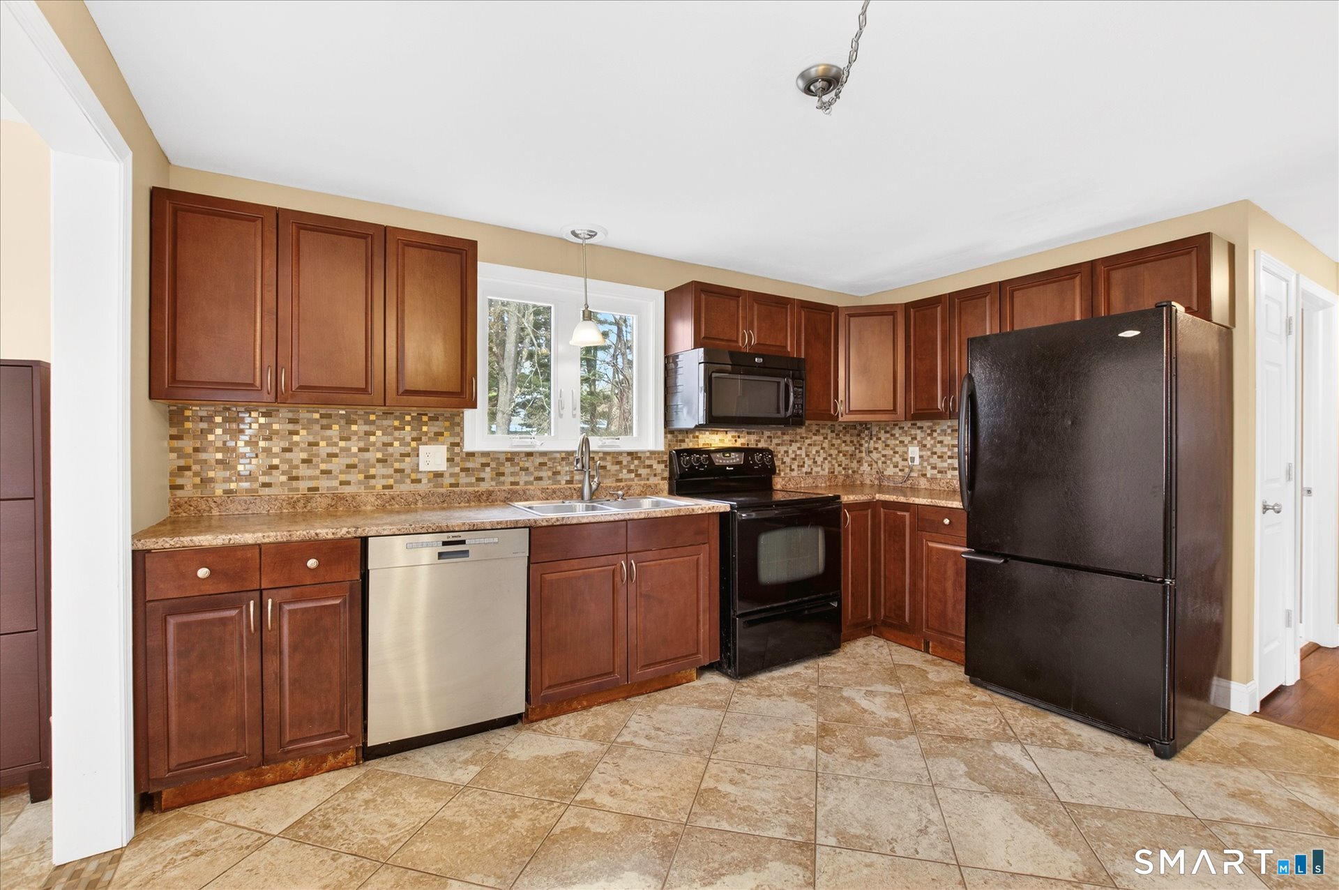 46 Schaffer Drive East Hartford CT 06118