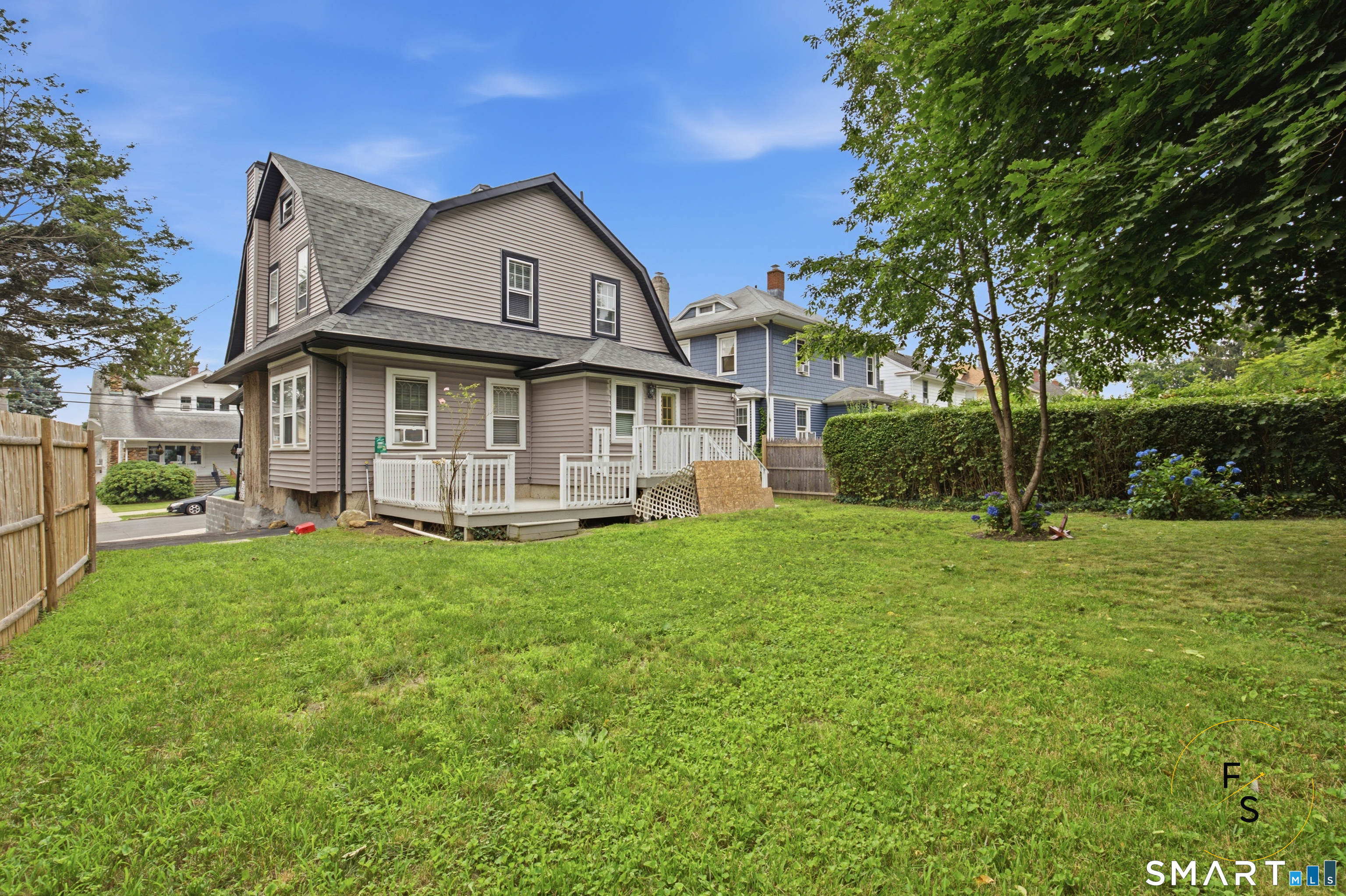 34 Harlem Avenue Bridgeport CT 06606