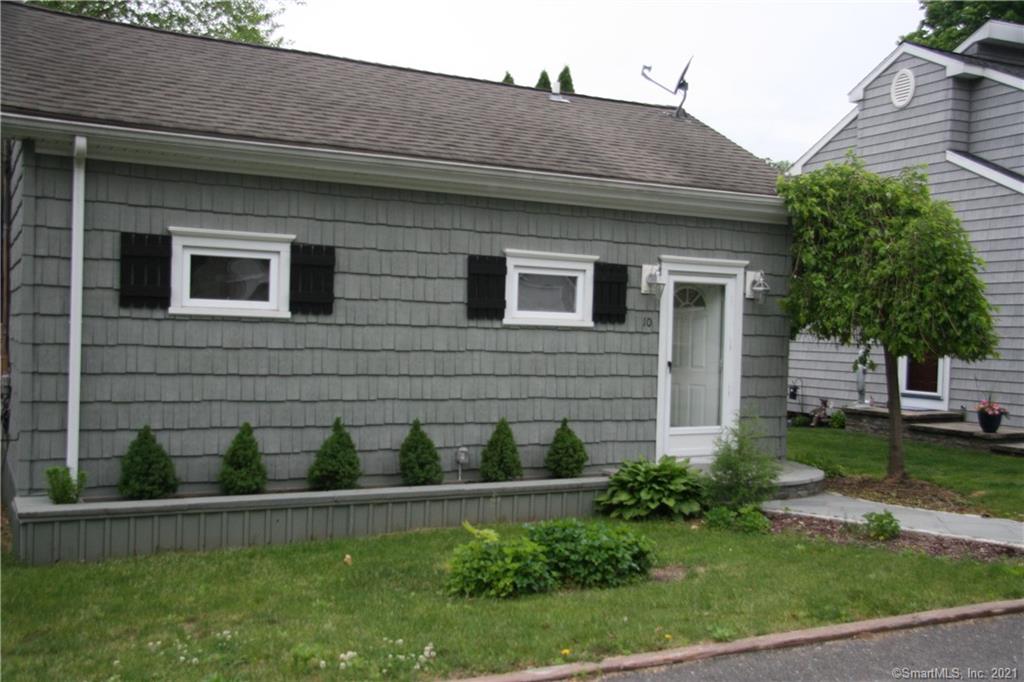 10 Mcconney Grove Derby CT 06418